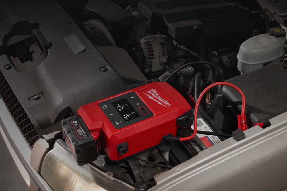 Milwaukee M18 HOTSHOT Jump Starter