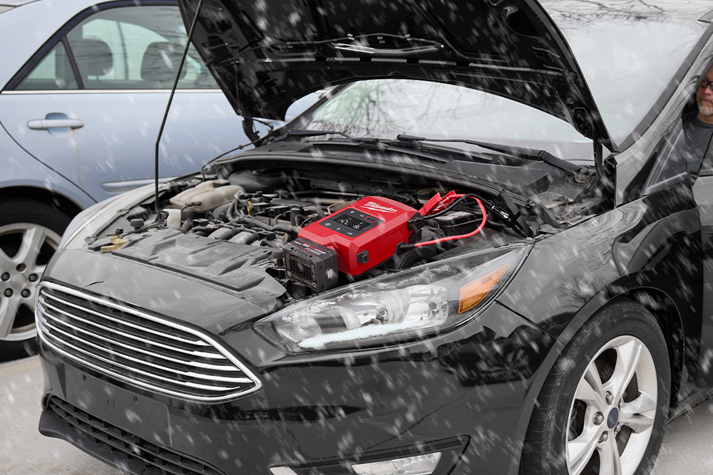 Milwaukee M18 HOTSHOT Jump Starter Milwaukee M18 HOTSHOT Jump Starter